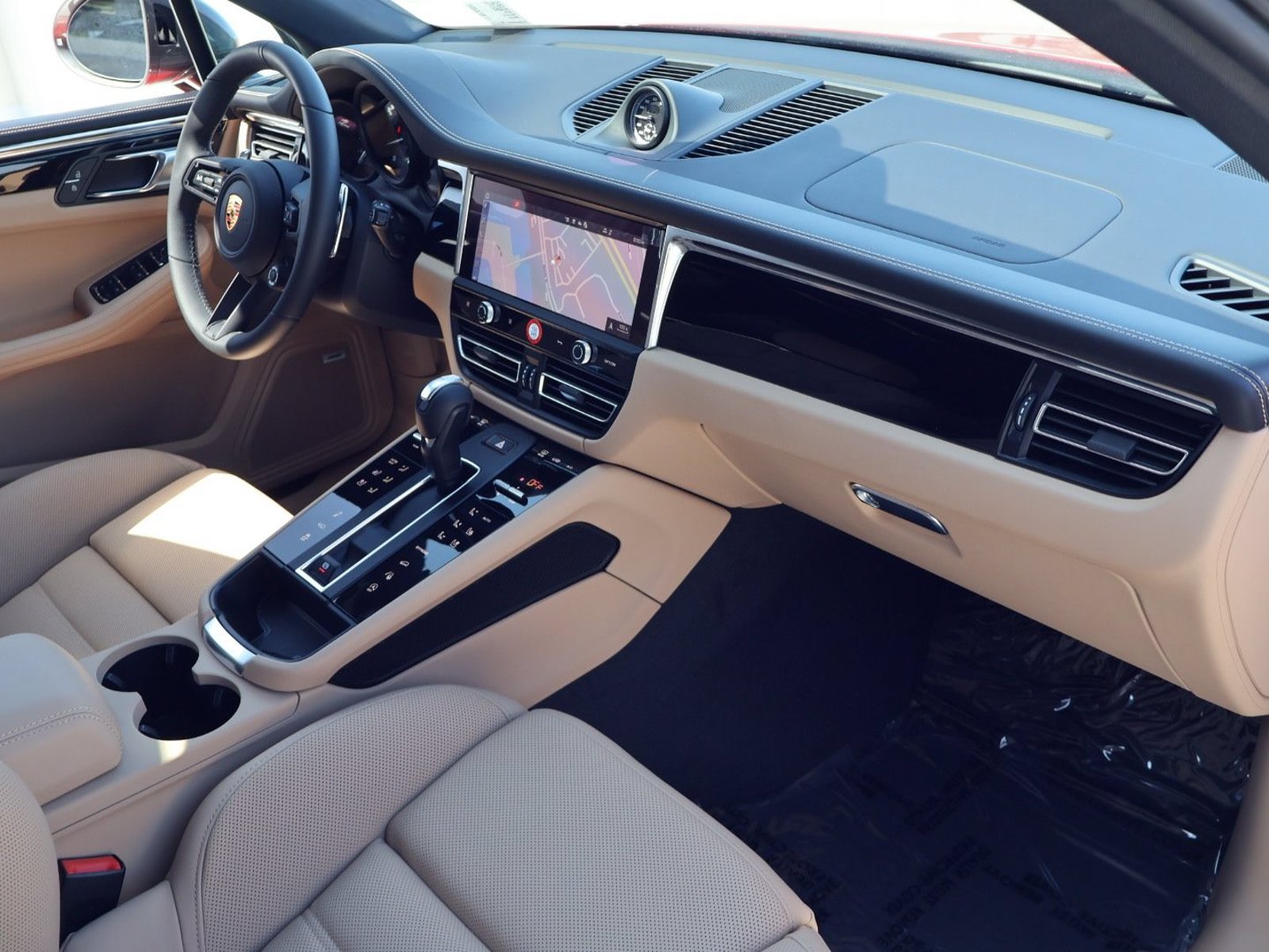 New 2026 Porsche Macan Turbo AWD/4WD image 25