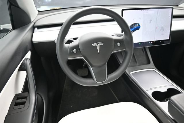 Used 2021 Tesla Model Y Long Range AWD/4WD image 12