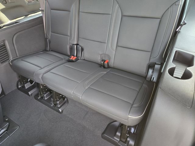 New 2026 Chevrolet Suburban Premier w/ Sun And Tow Package AWD/4WD image 23