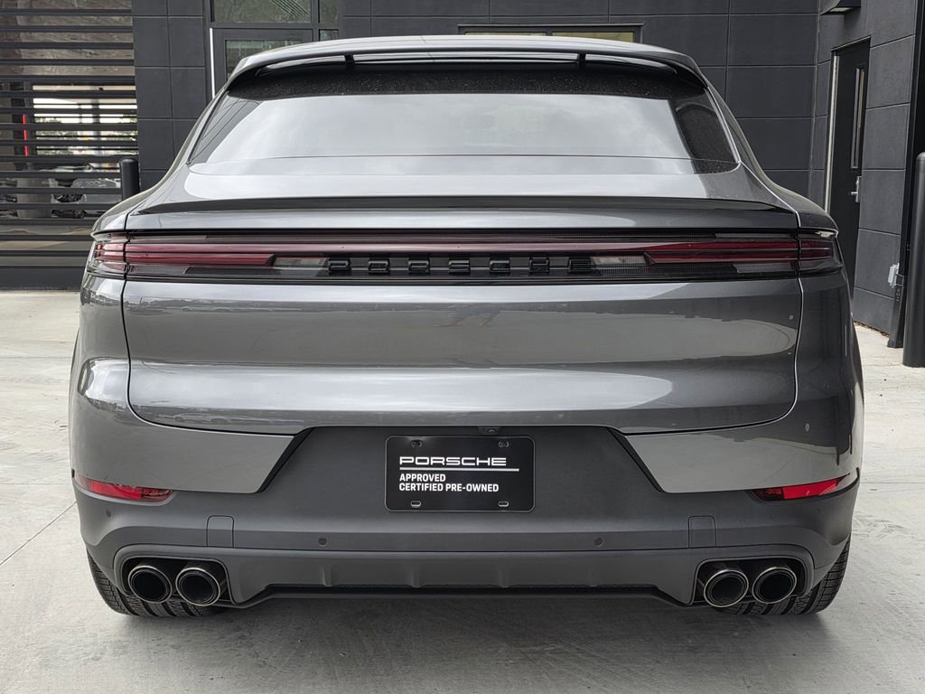 Certified 2025 Porsche Cayenne Coupe image 10