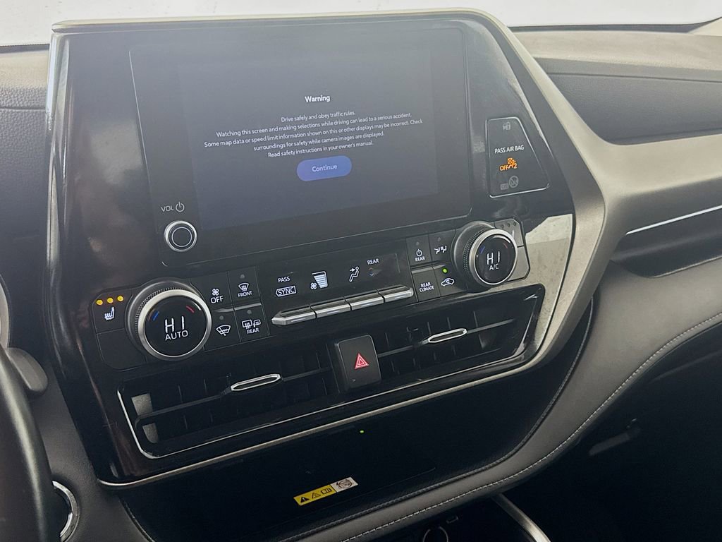 Used 2023 Toyota Highlander XLE image 17