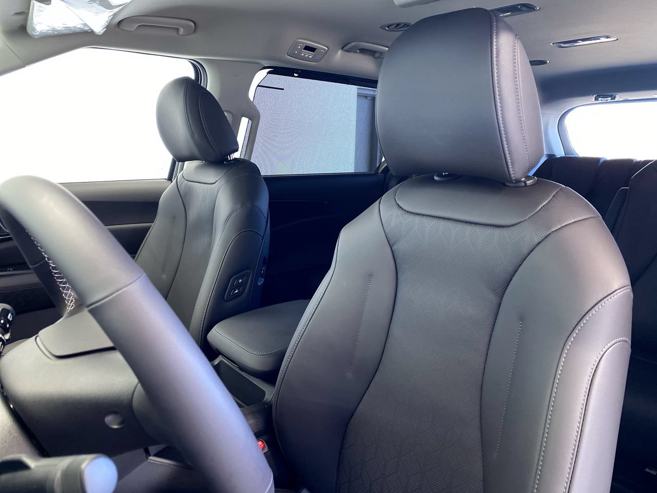 New 2027 Kia Carnival EX w/ Dark Edition Package FWD image 19