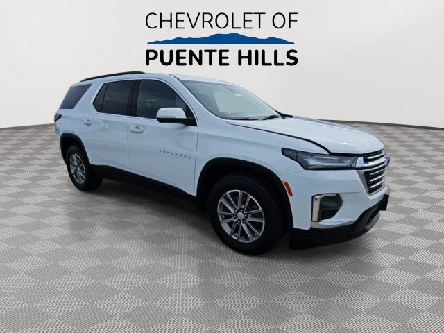 Used 2023 Chevrolet Traverse LT FWD image 2