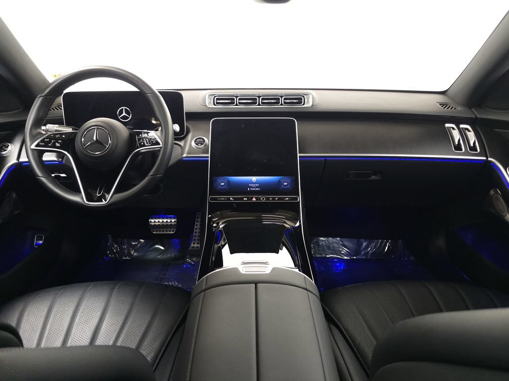 Used 2024 Mercedes-Benz S 500 4MATIC w/ AMG Line image 28