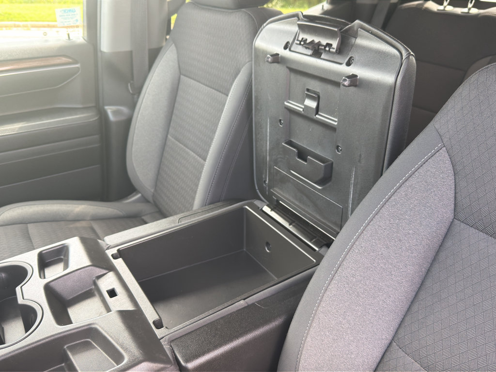 Used 2023 Chevrolet Silverado 1500 LT AWD/4WD image 18