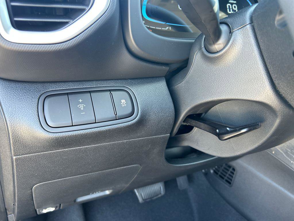 New 2026 Hyundai Venue SE FWD image 17