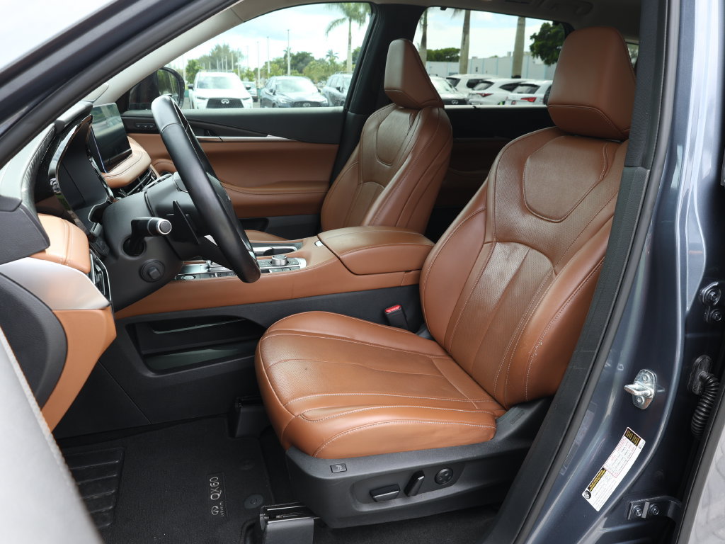 Certified 2023 INFINITI QX60 Sensory w/ Vision Package AWD/4WD image 17