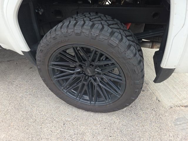 Used 2025 GMC Sierra 1500 AT4 w/ AT4 Premium Package image 10