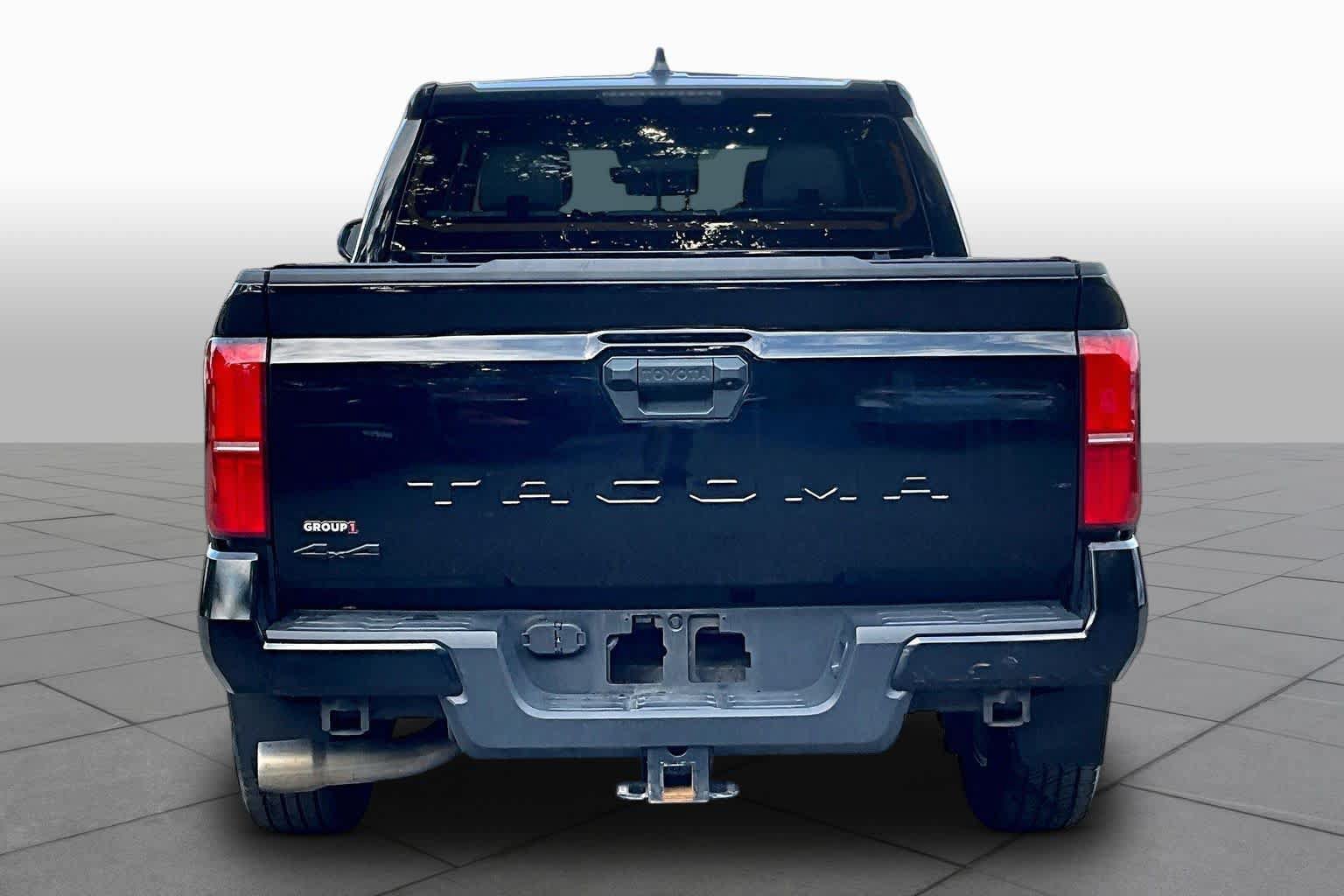 Certified 2024 Toyota Tacoma SR5 AWD/4WD image 5