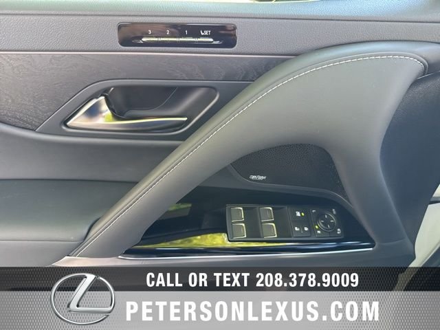 New 2026 Lexus LX 600 4WD w/ Luxury Package image 27