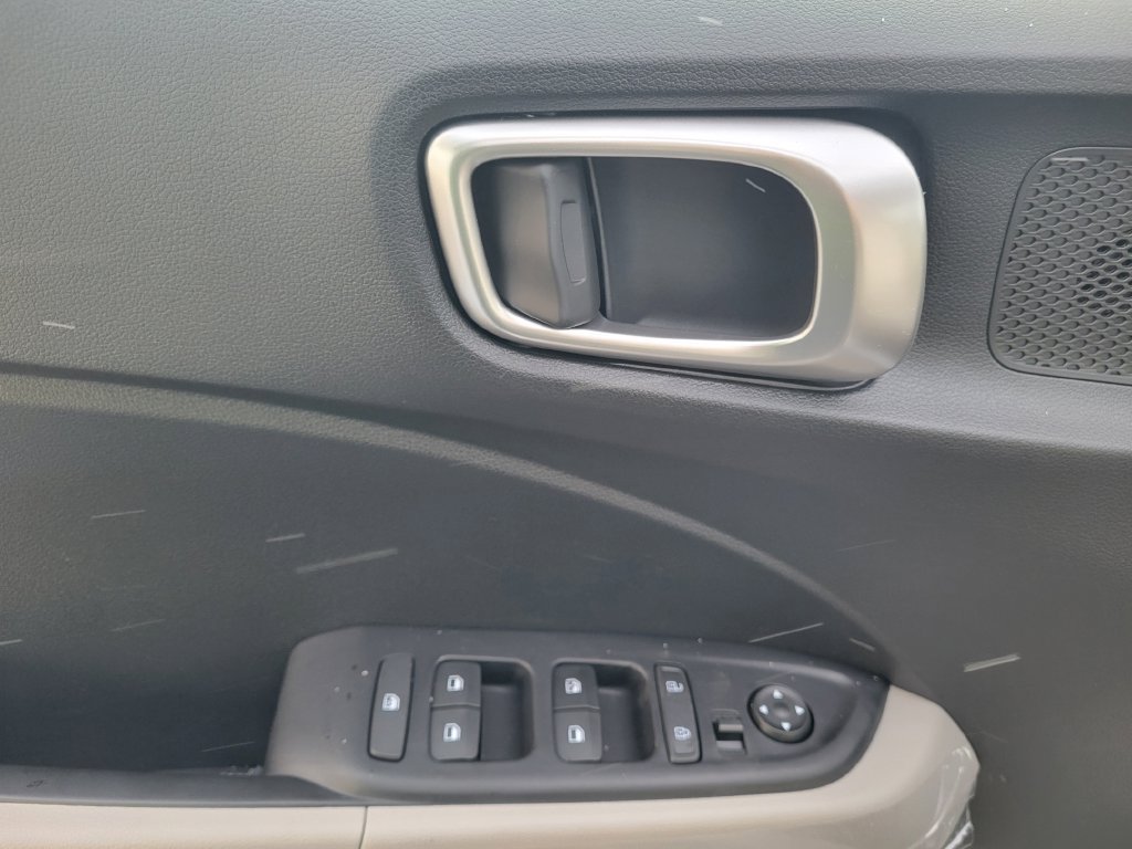 New 2026 Hyundai Venue SEL FWD image 14