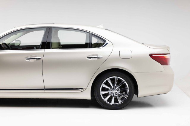 Used 2012 Lexus LS 460 w/ Luxury Value Edition image 19