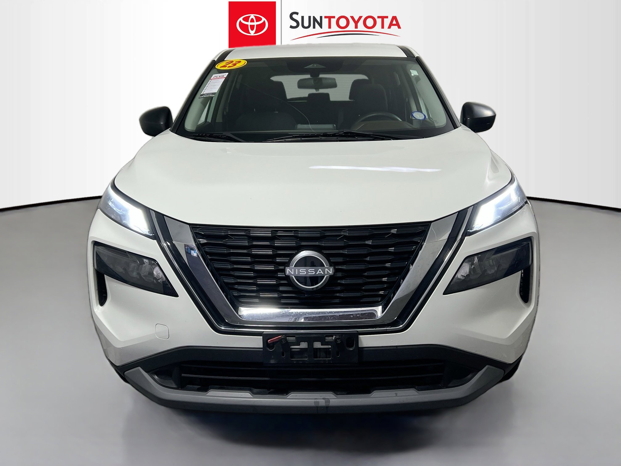 Used 2023 Nissan Rogue S image 10
