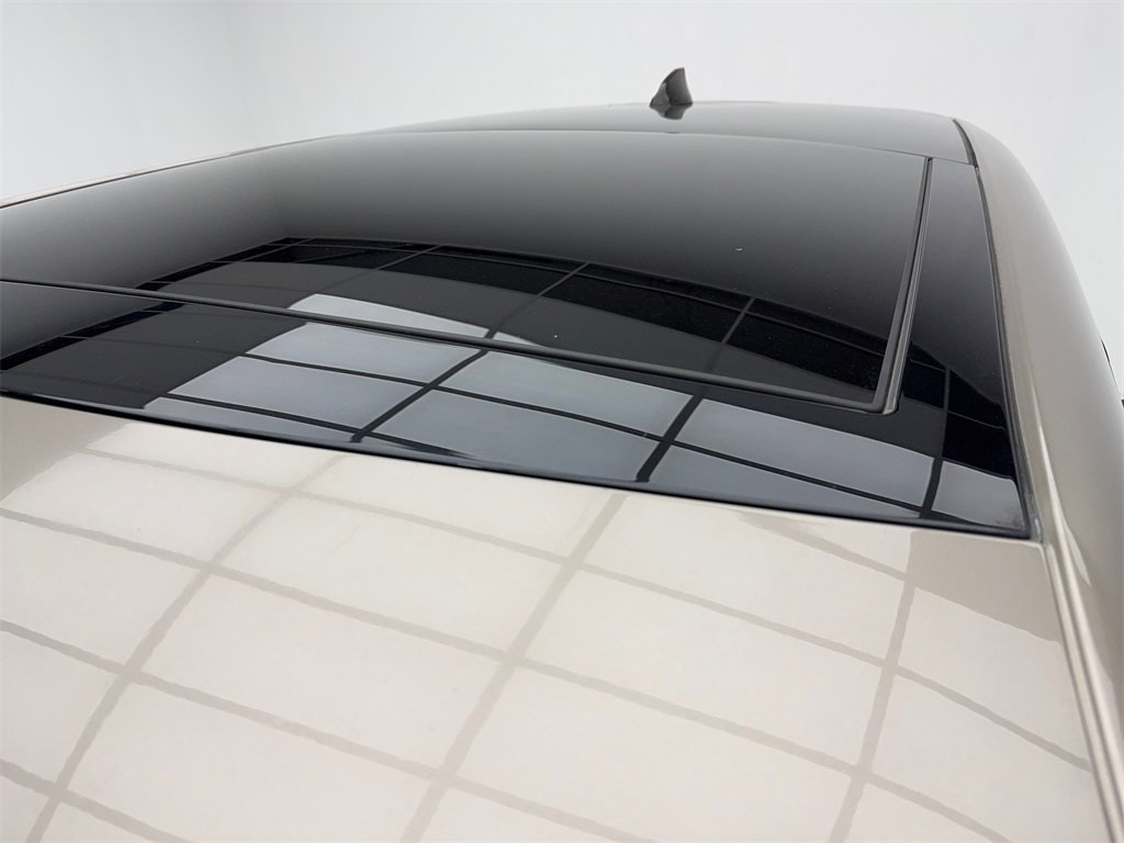 Used 2021 Land Rover Range Rover Evoque R-Dynamic SE image 13