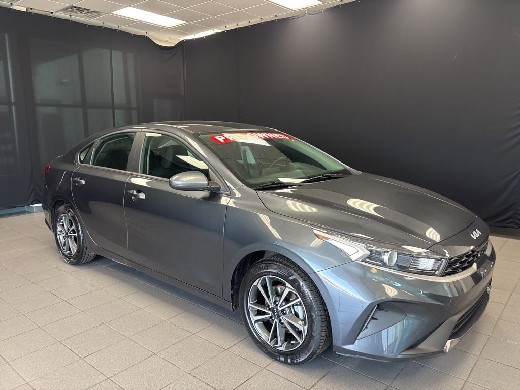 Used 2023 Kia Forte LXS FWD video 1