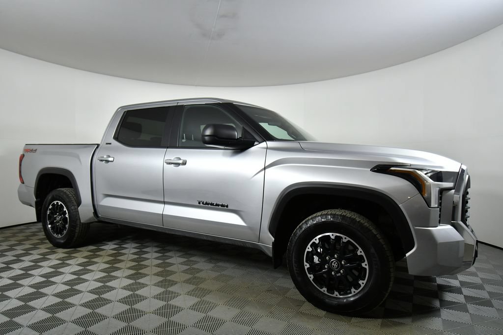 Used 2025 Toyota Tundra SR5 w/ TRD Off-Road Package AWD/4WD image 9