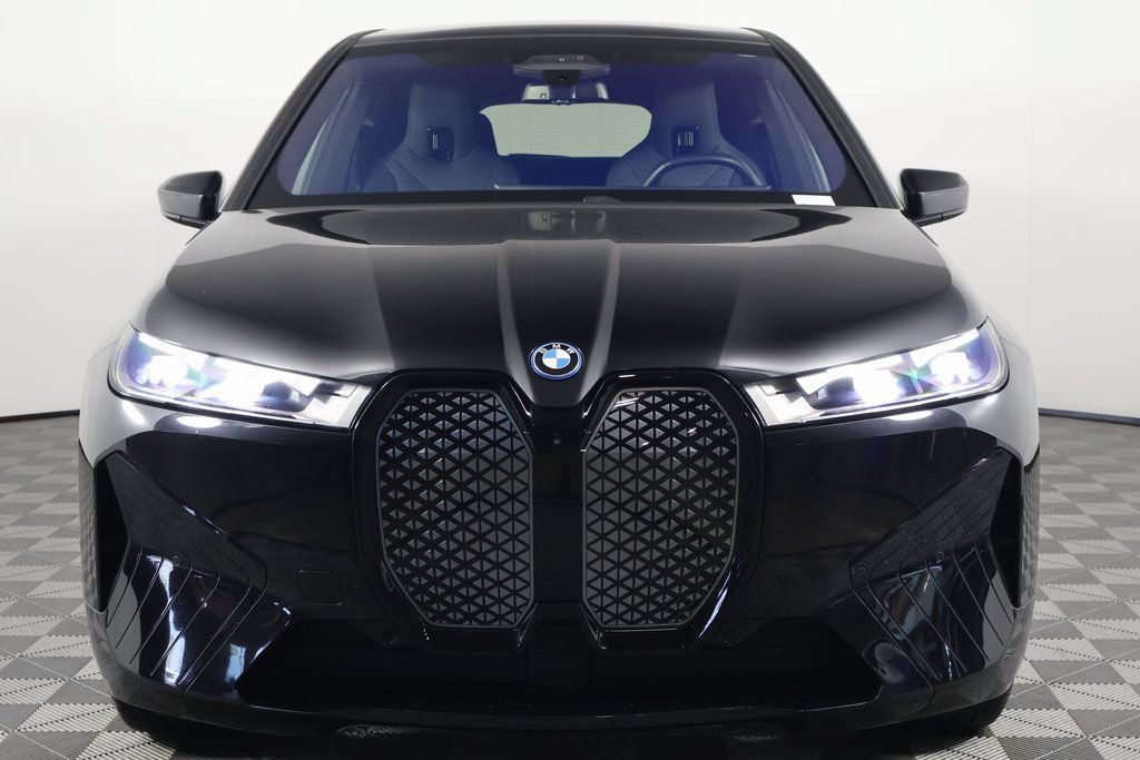 Used 2024 BMW iX xDrive50 w/ Sport Package AWD/4WD image 2
