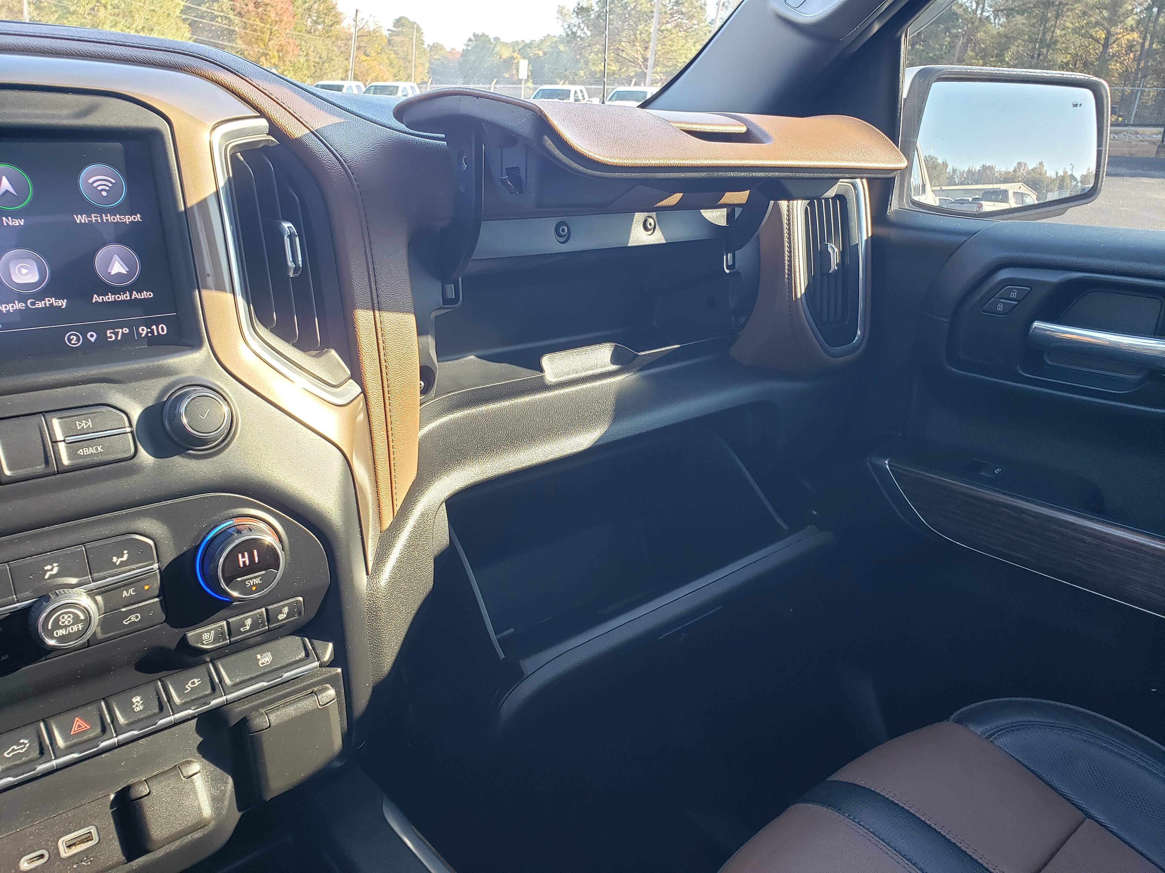 Used 2024 Chevrolet Silverado 1500 High Country w/ Technology Package image 25