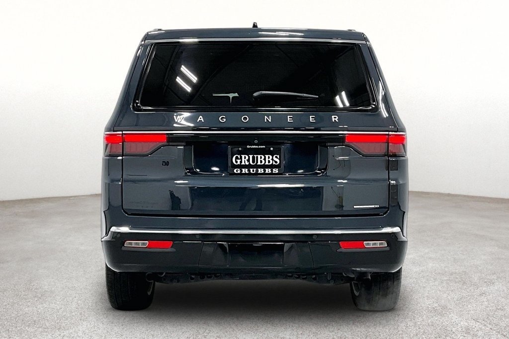 Used 2024 Jeep Wagoneer Series III w/ Premium Group I AWD/4WD image 5