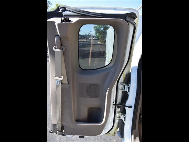 Used 2016 Nissan Frontier SV RWD image 38