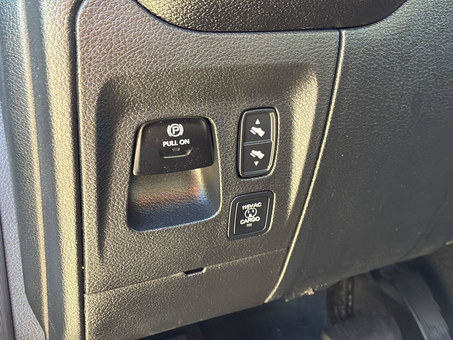 Used 2025 RAM 1500 Big Horn AWD/4WD image 33