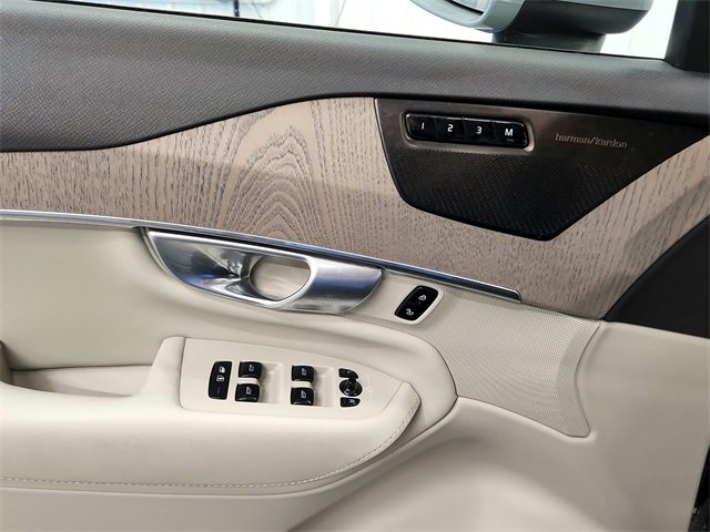 Used 2024 Volvo XC90 B5 Plus image 27