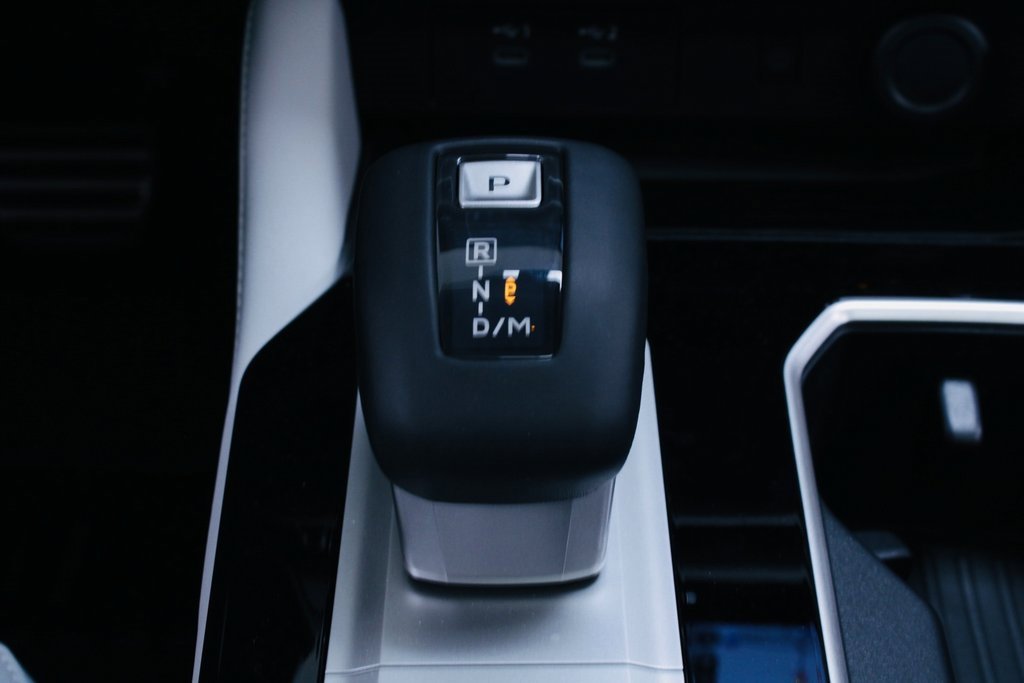 New 2025 Mitsubishi Outlander AWD image 17