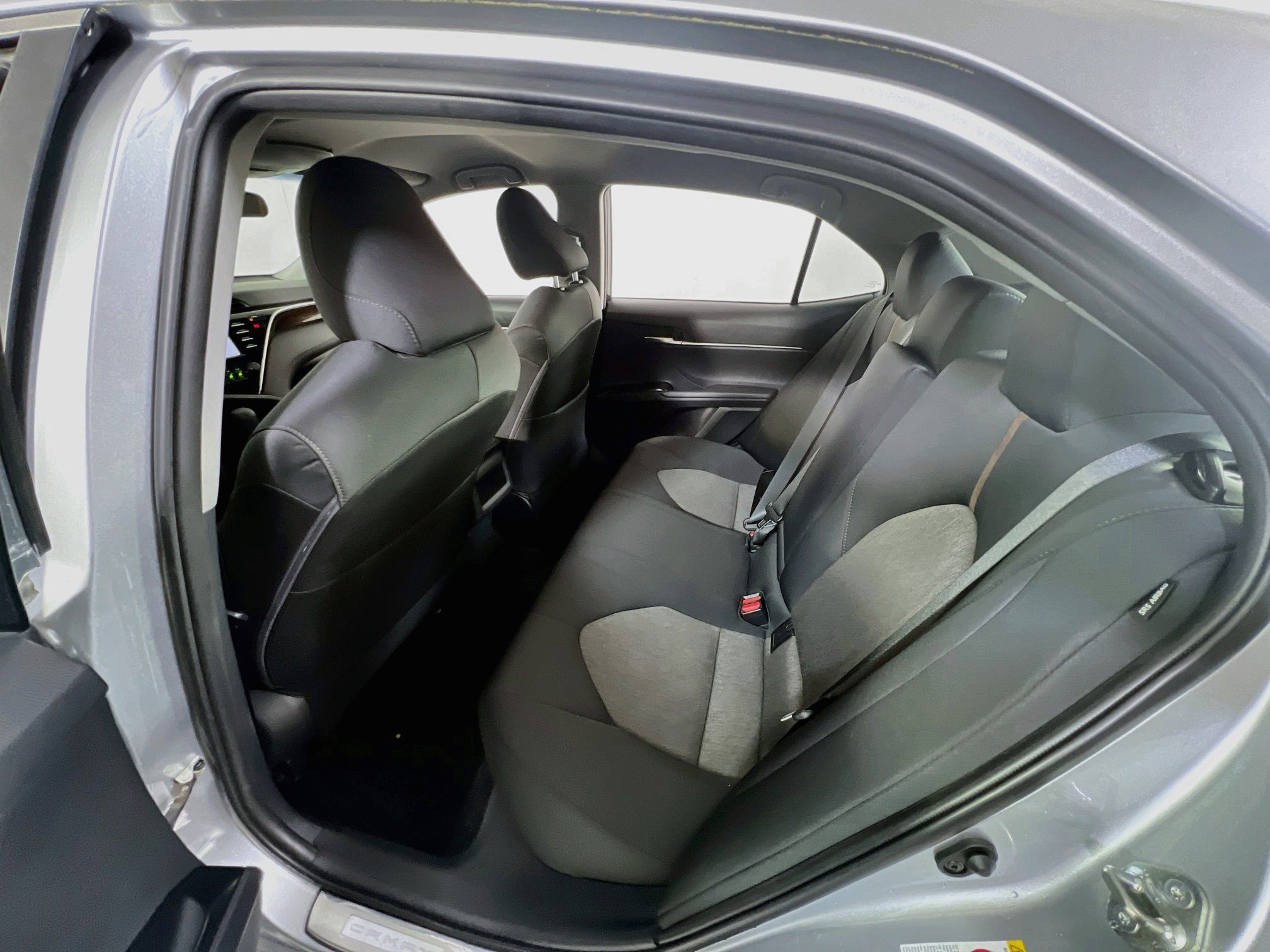 Used 2018 Toyota Camry LE w/ Protection Package (Q2) FWD image 22