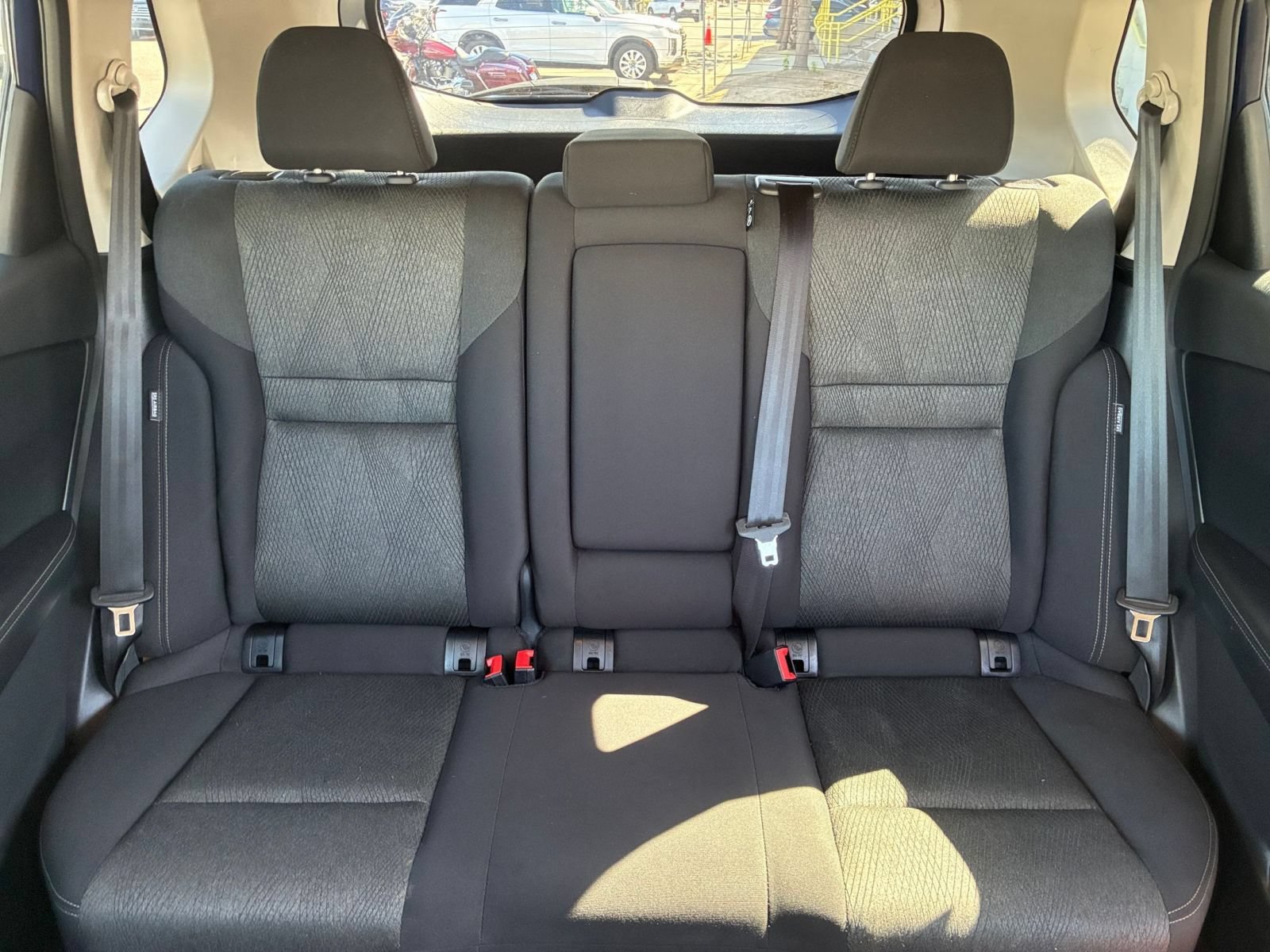Used 2025 Nissan Rogue SV FWD image 38