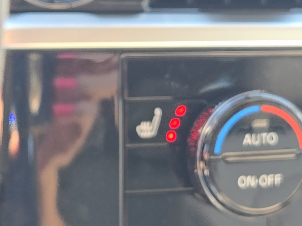 New 2025 Nissan Pathfinder SL w/ Black Appearance Package image 19