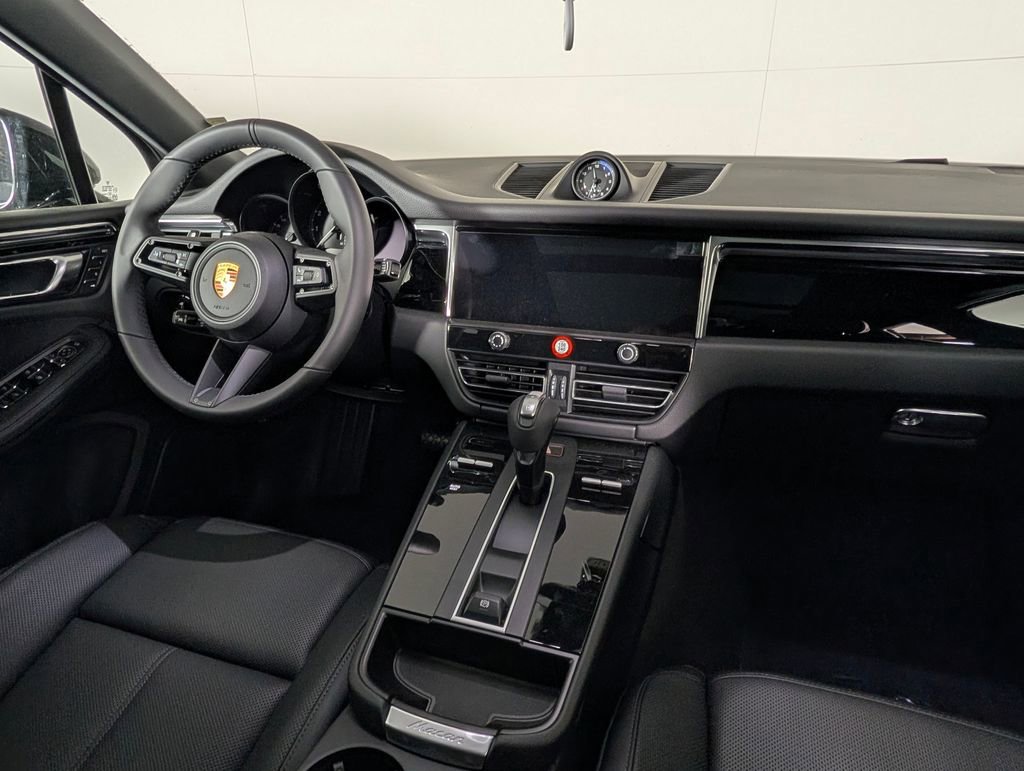 New 2026 Porsche Macan image 22