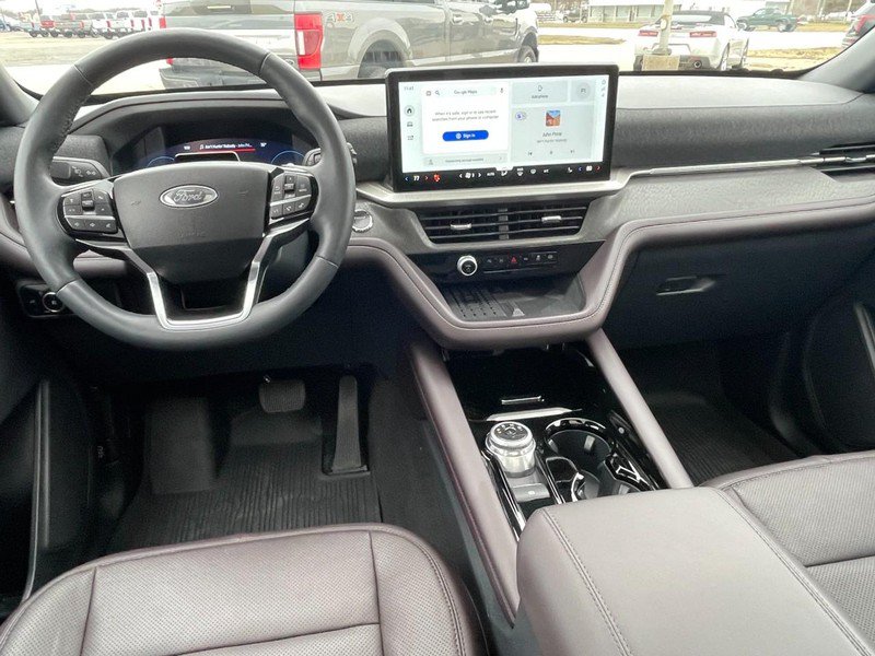 Used 2025 Ford Explorer Platinum w/ LUX Leather Package AWD/4WD image 24