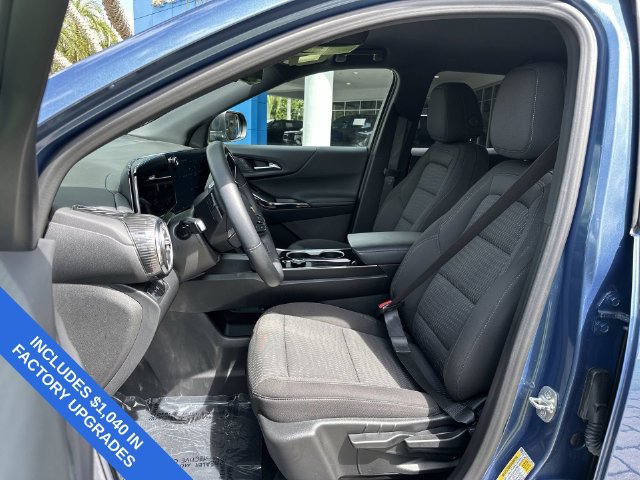 Used 2026 Chevrolet Equinox LT w/ Safety and Technology Package FWD image 30
