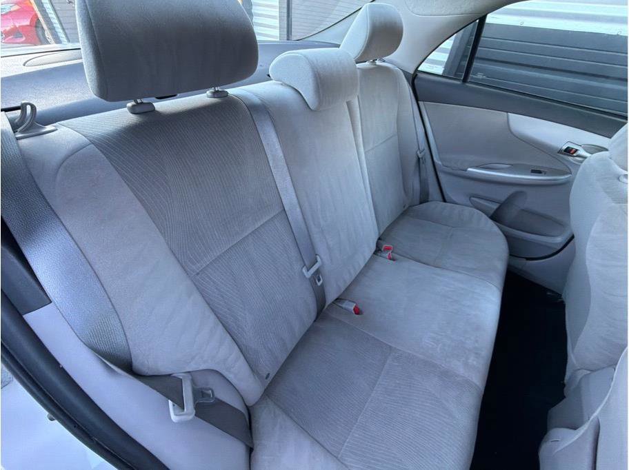 Used 2013 Toyota Corolla LE Special Edition image 20