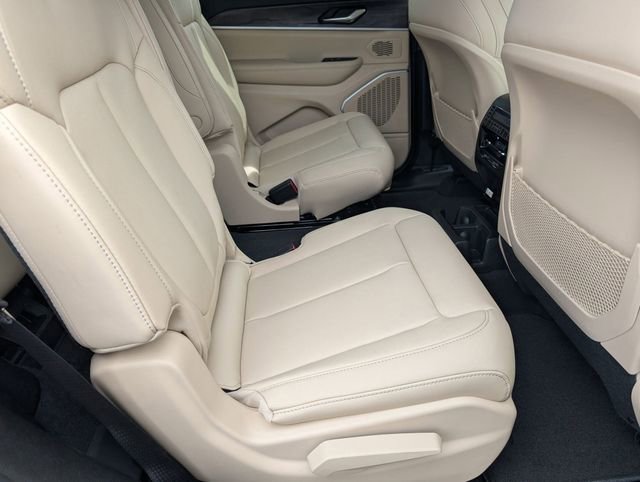 New 2026 Jeep Cherokee Overland w/ Advanced Pro Tech Group AWD/4WD image 30