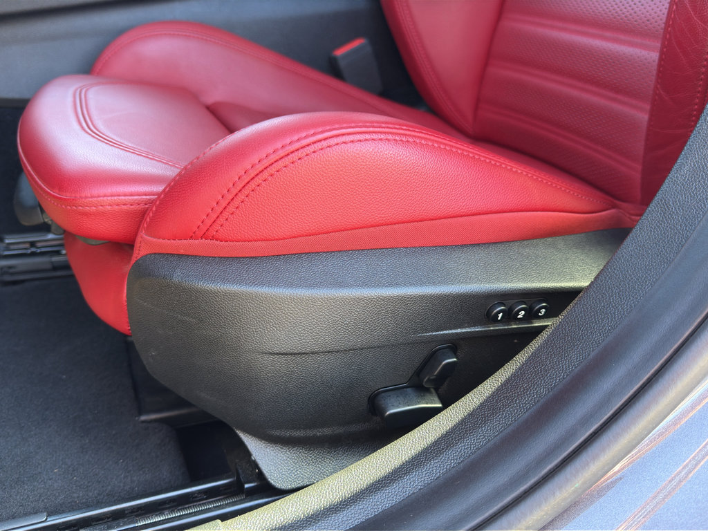 Used 2024 Alfa Romeo Giulia Veloce AWD/4WD image 15