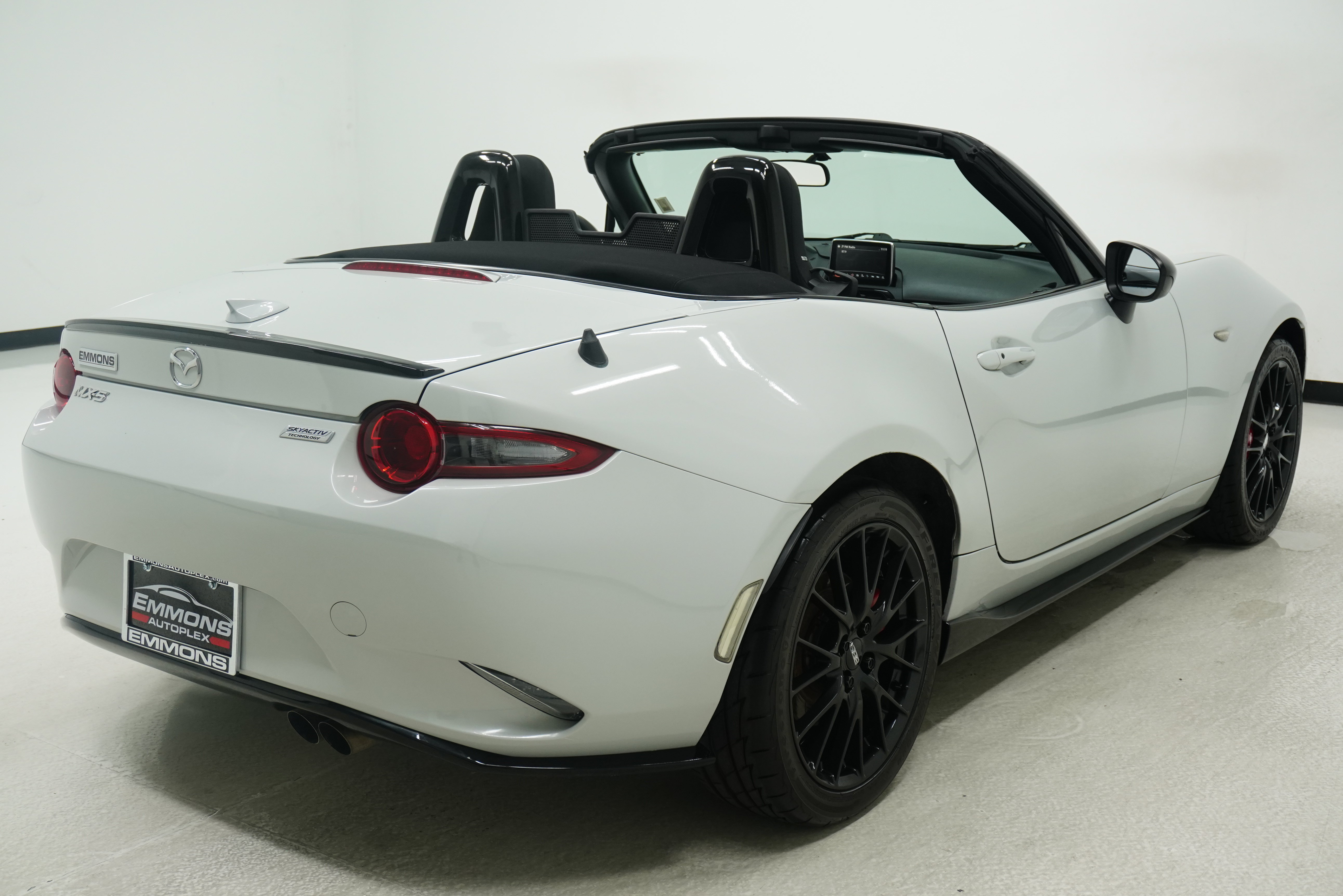 Used 2016 MAZDA MX-5 Miata Club w/ Brembo/BBS Package RWD image 10