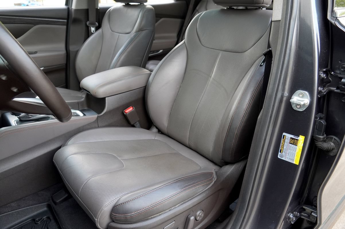 Used 2020 Hyundai Santa Fe Limited FWD image 6