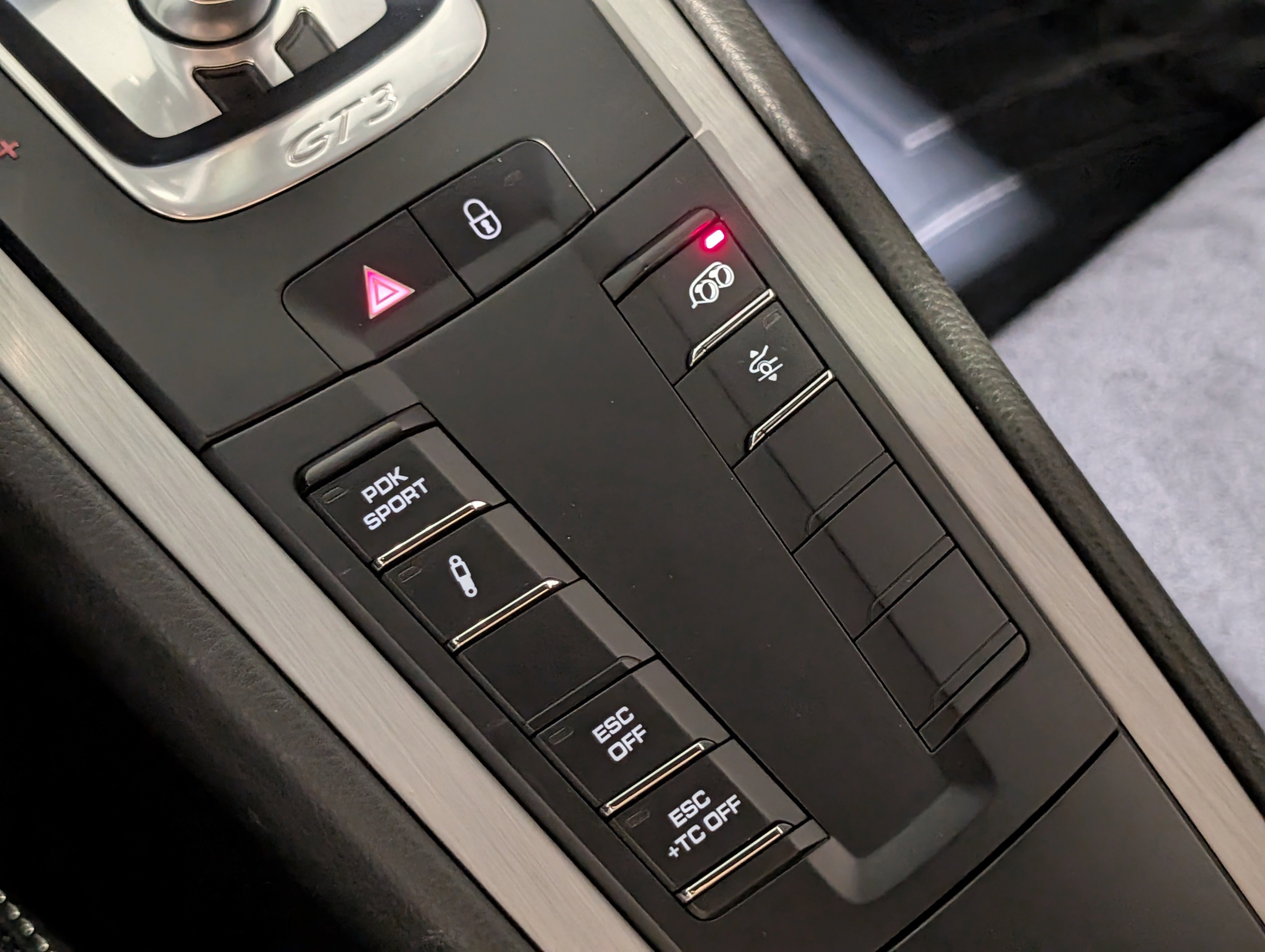 Certified 2018 Porsche 911 GT3 RWD image 47