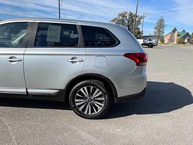 Used 2020 Mitsubishi Outlander SE image 9