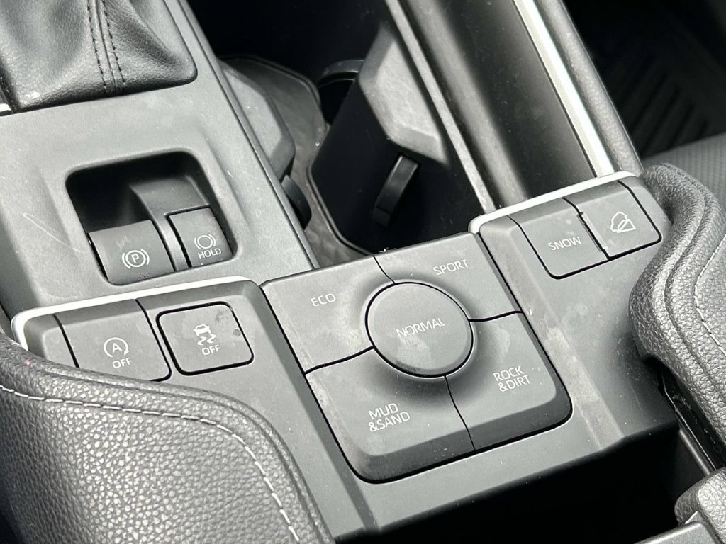 Used 2025 Toyota Grand Highlander AWD image 23