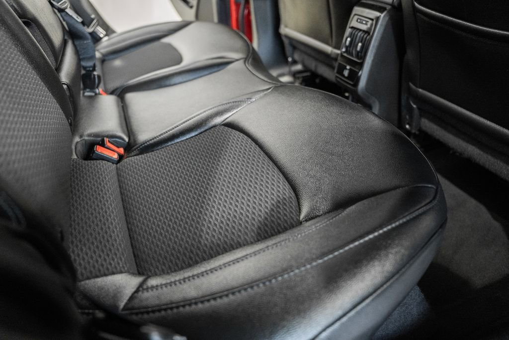 Certified 2025 Jeep Compass Latitude w/ Sun & Sound Group image 39