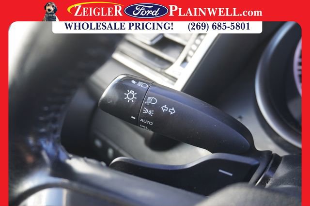 Used 2023 Toyota Camry SE image 19