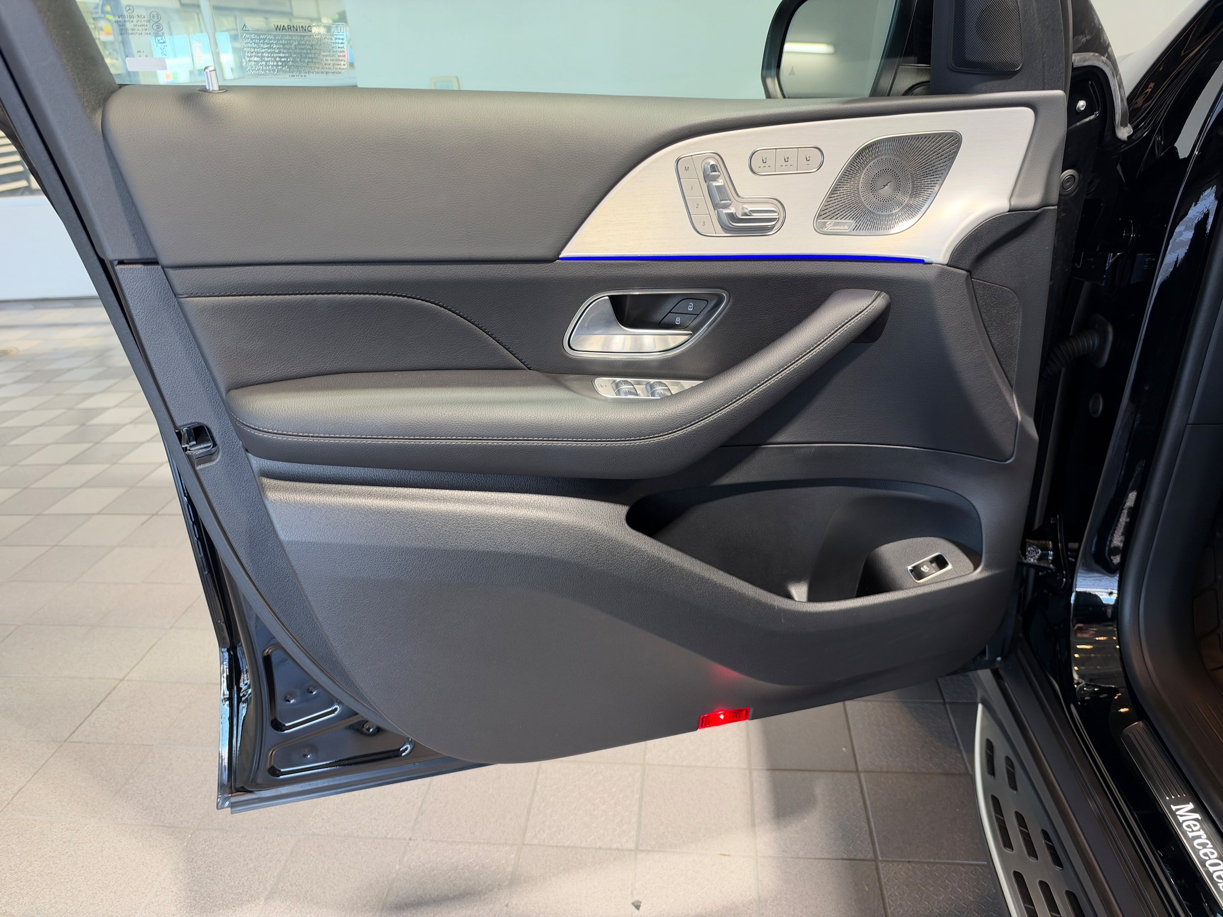 Used 2024 Mercedes-Benz GLE 350 4MATIC image 11