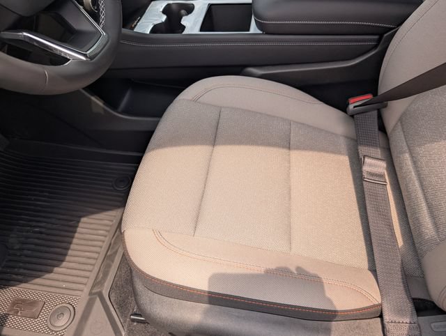 New 2026 Chevrolet Traverse LT w/ Midnight/Sport Edition AWD/4WD image 21