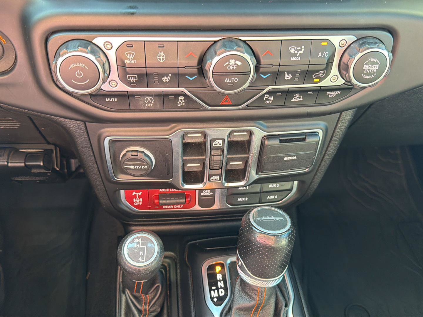 Used 2020 Jeep Gladiator Mojave AWD/4WD image 9
