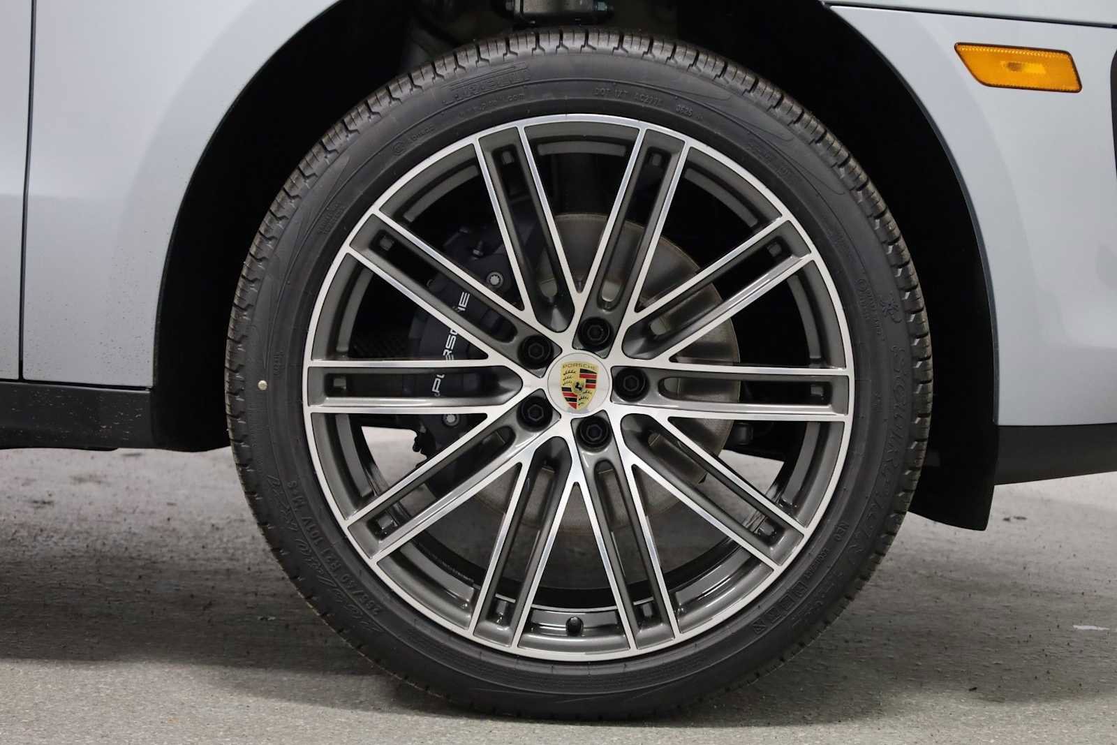 New 2026 Porsche Macan image 12