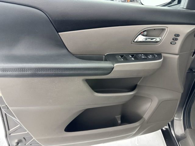 Used 2016 Honda Odyssey Touring Elite image 20