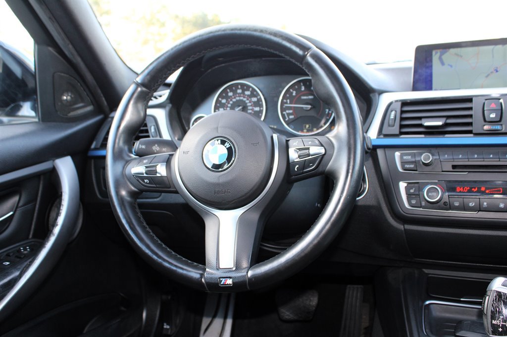 Used 2013 BMW 335i xDrive Sedan AWD/4WD image 13