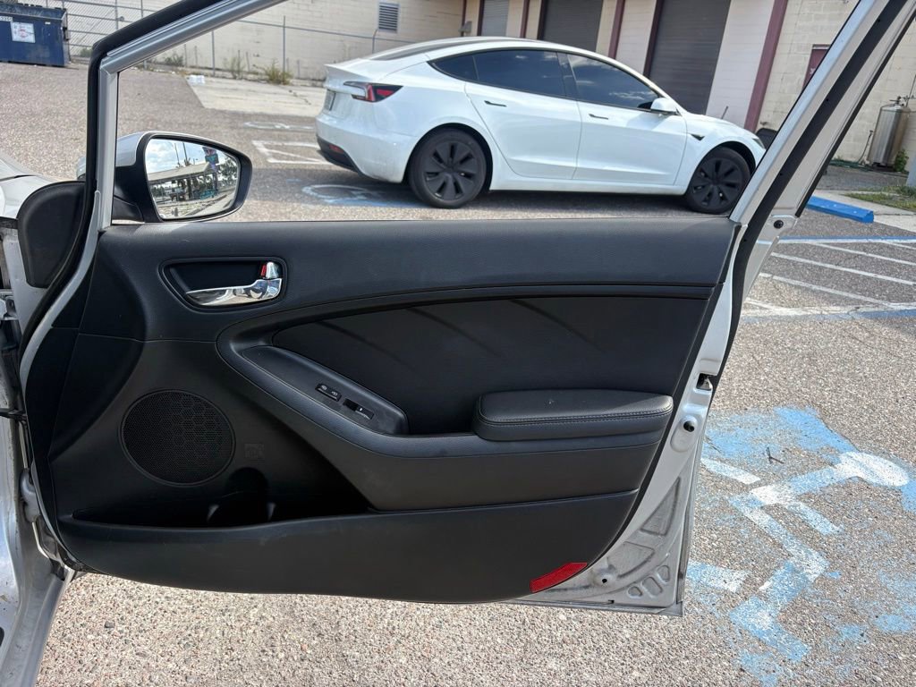 Used 2016 Kia Forte LX FWD image 17